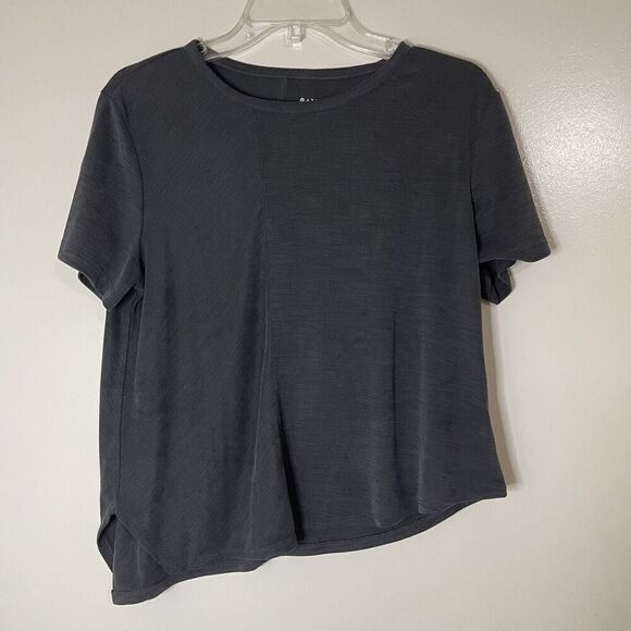 NEW! ATHLETA gray asymmetrical crew neck relaxed tshirt size Medium $65 - Picture 1 of 7